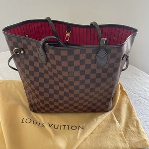 Louis Vuitton neverfull bag